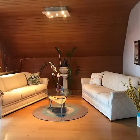 Auf Dem Land Und Trotzdem Stadtnah. Apartment